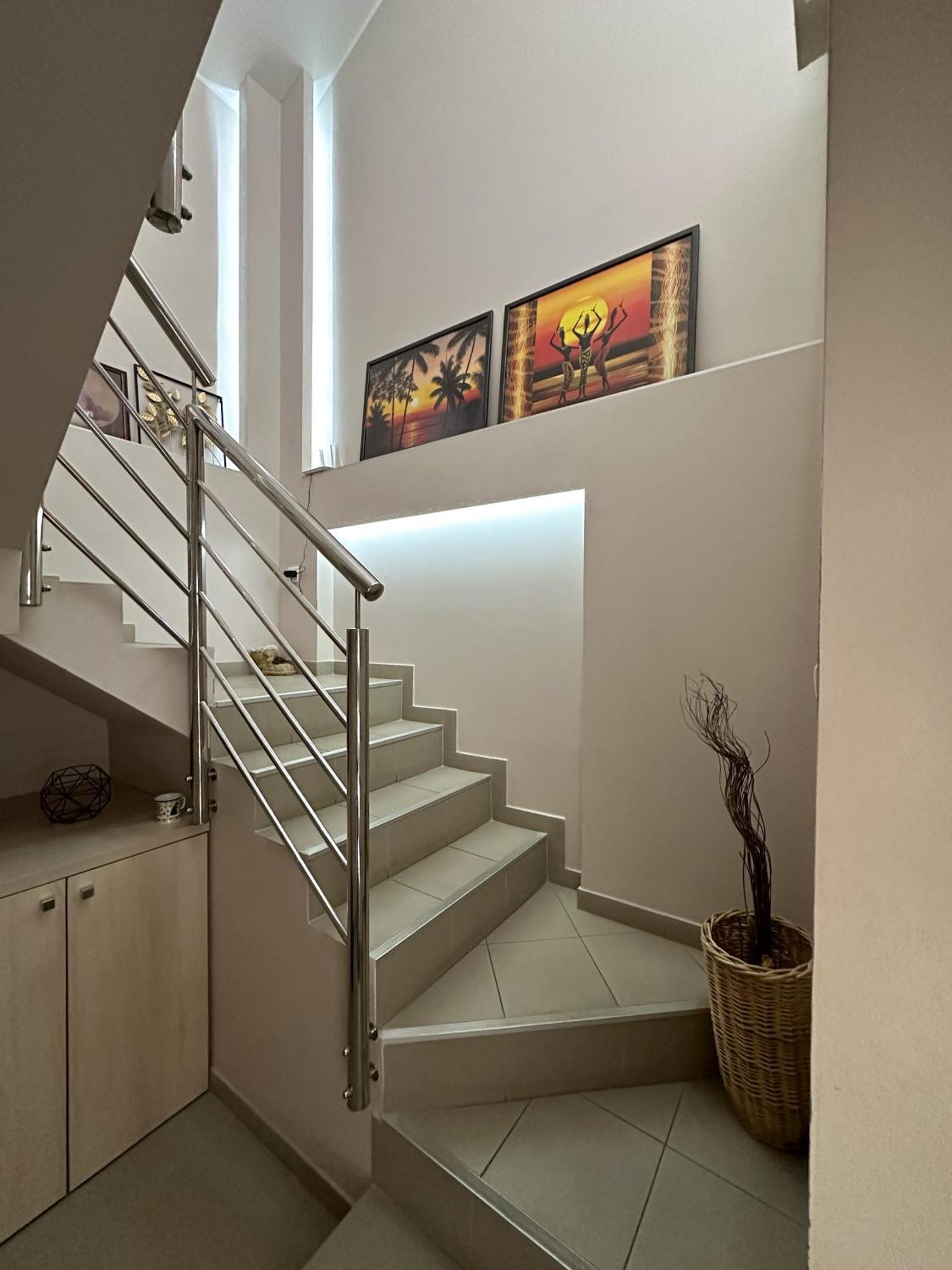 Lovely Apartments Free Street Parking Novi Sad Esterno foto