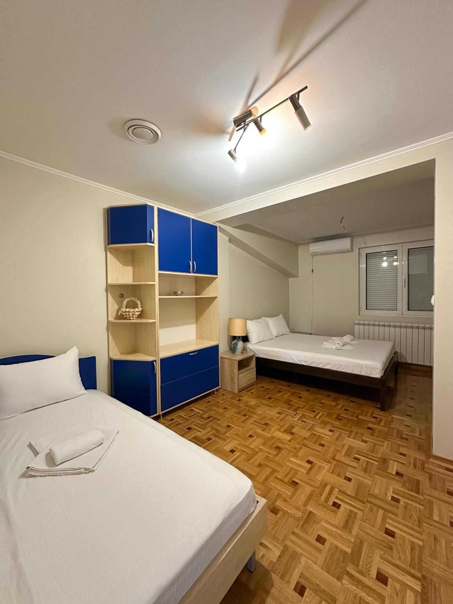 Lovely Apartments Free Street Parking Novi Sad Esterno foto